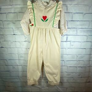 Vintage Thomas‎ corduroy overalls and blouse tulip set
Floral cottage country